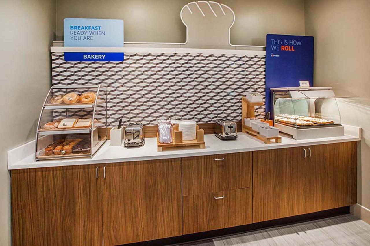 Holiday Inn Express Hotel & Suites Blythewood By Ihg Luaran gambar